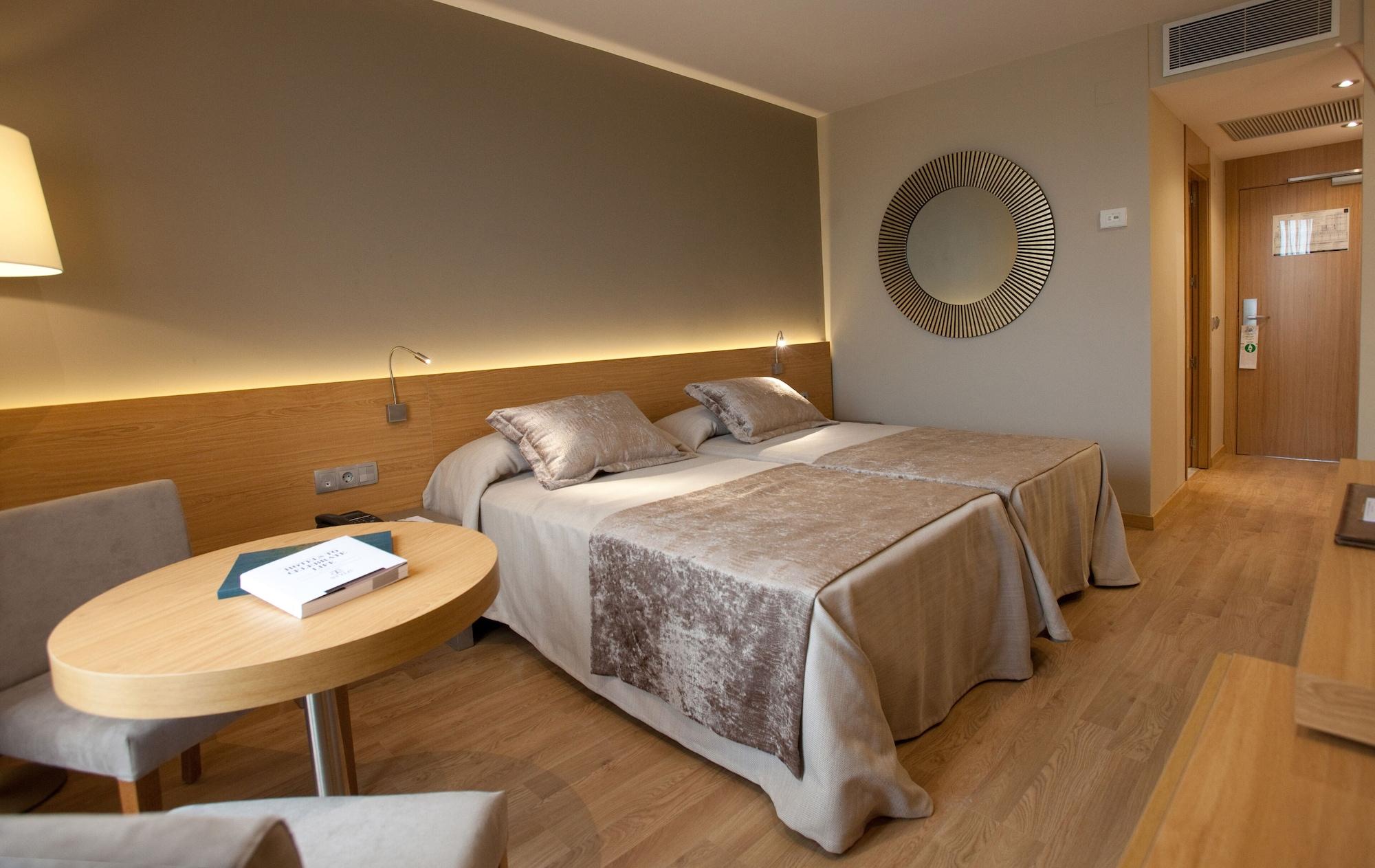 M.A. Hotel Sevilla Congresos Екстер'єр фото