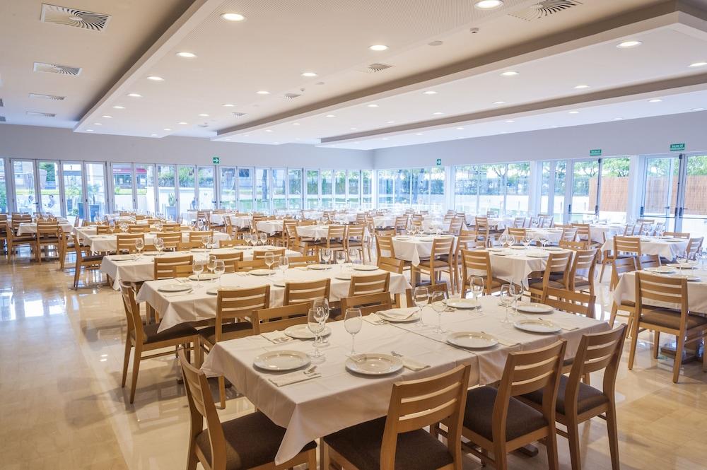 M.A. Hotel Sevilla Congresos Екстер'єр фото