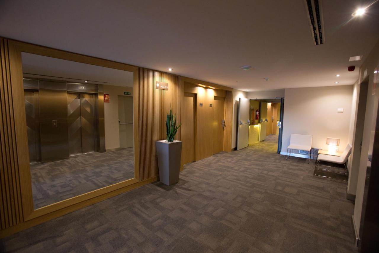 M.A. Hotel Sevilla Congresos Екстер'єр фото
