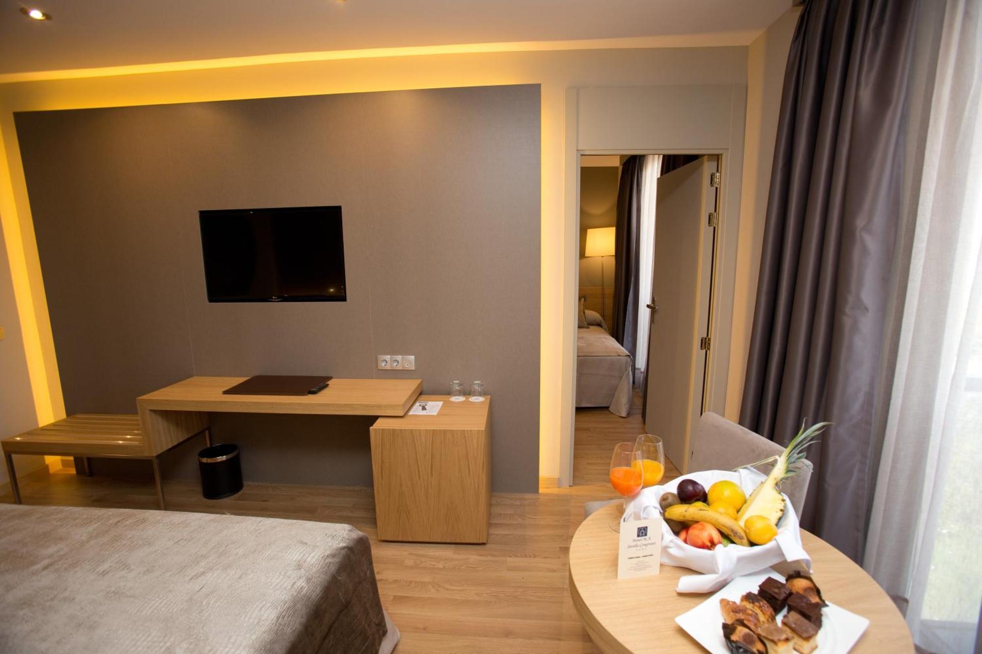 M.A. Hotel Sevilla Congresos Номер фото
