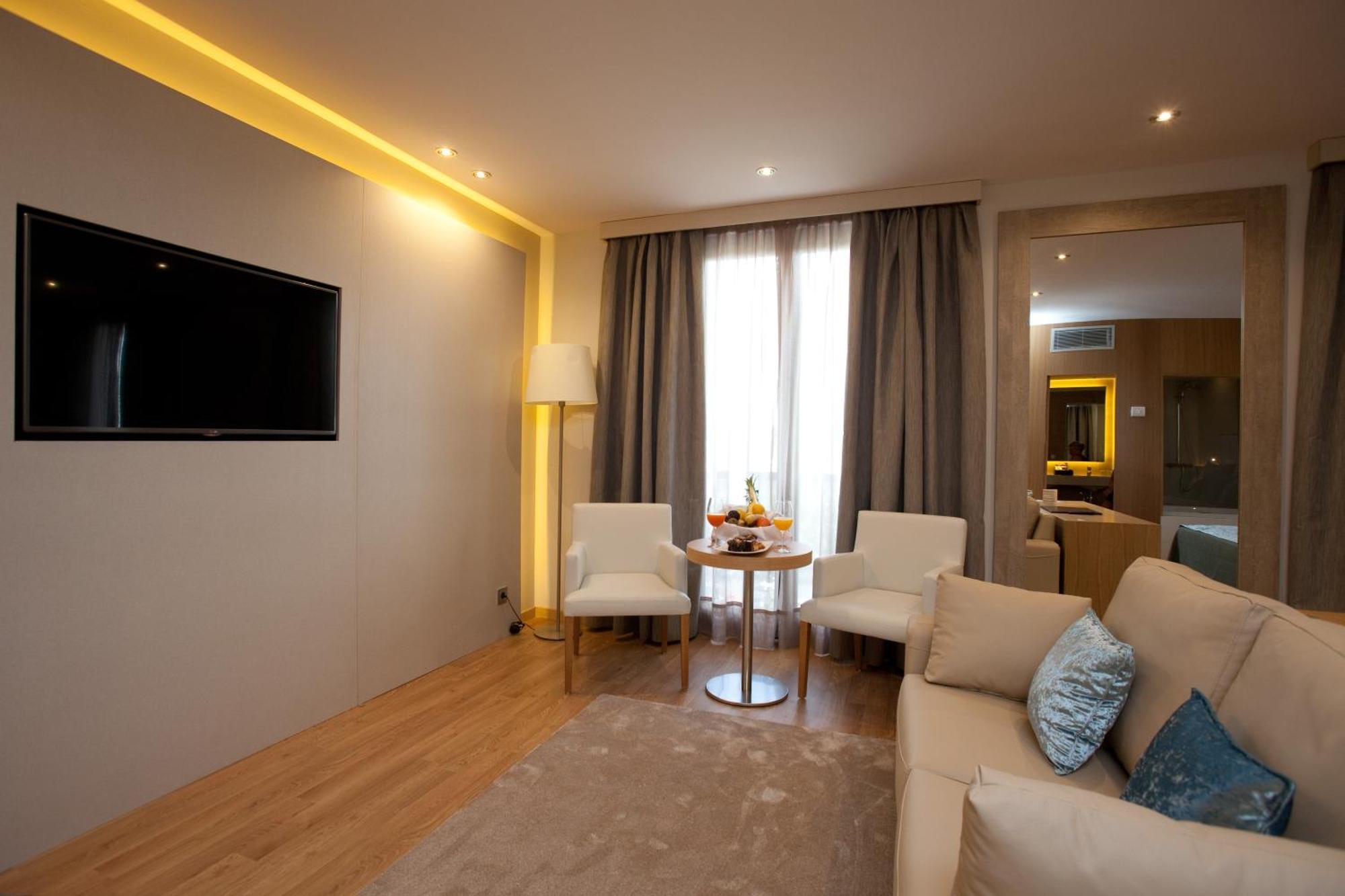 M.A. Hotel Sevilla Congresos Номер фото