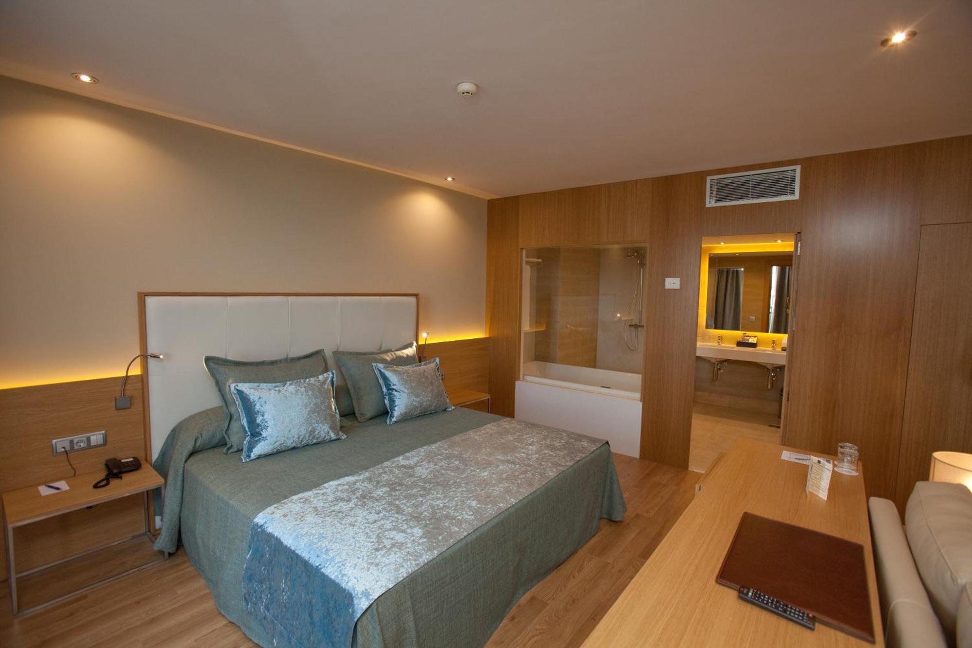 M.A. Hotel Sevilla Congresos Номер фото