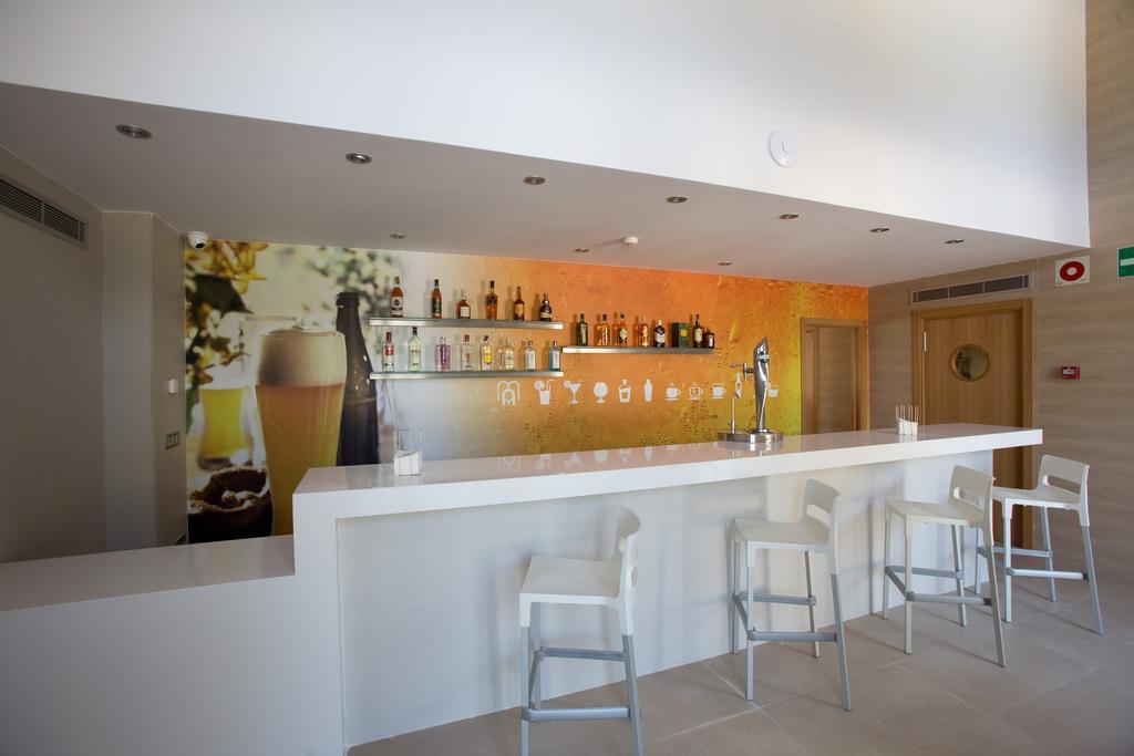 M.A. Hotel Sevilla Congresos Екстер'єр фото