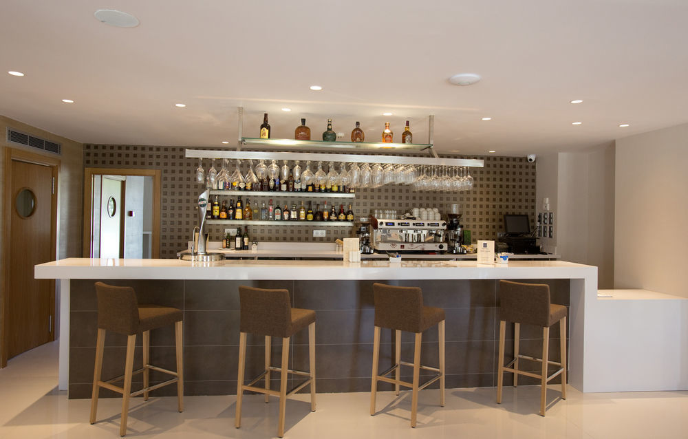 M.A. Hotel Sevilla Congresos Екстер'єр фото